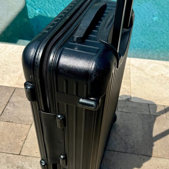 Rimowa carry on - Picture 1 of 8